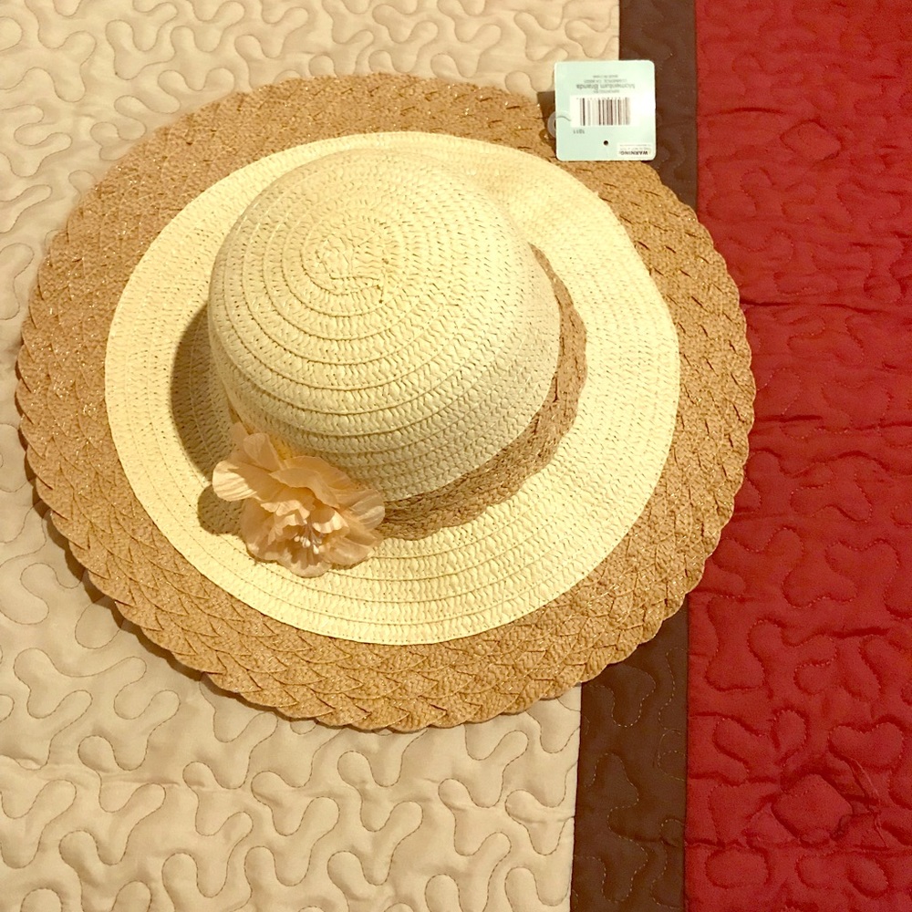 Hat with a flower